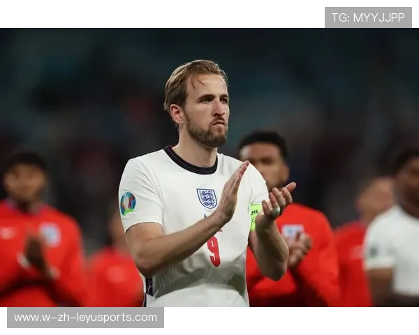 凯恩背身做球转身扫射命中：从场上瞬间读懂现代装备的力量